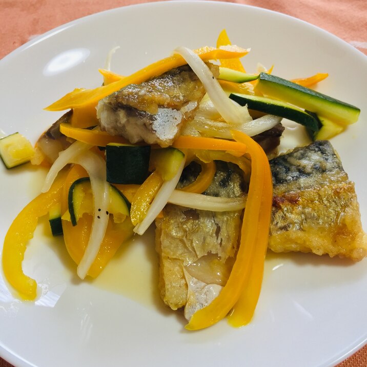野菜たっぷり✨ご飯が進む!塩サバの南蛮漬け✨